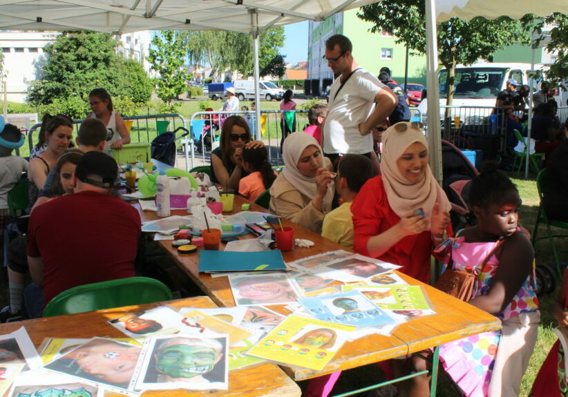 maquillage fête de quartier 2017 Houda, Ikram, Maman de Sabrine Aurélie, Jacques,